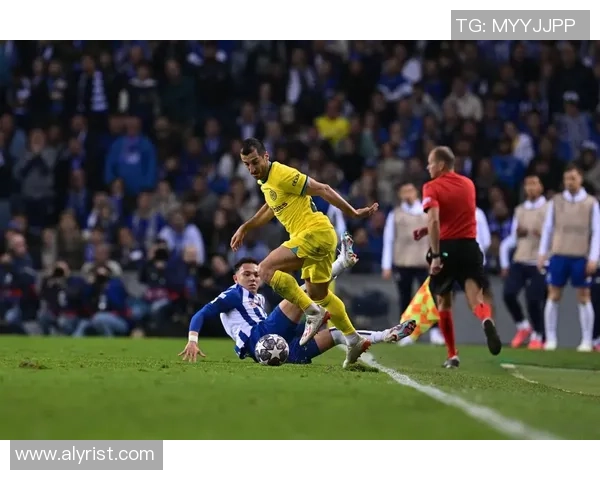 欧冠激战:那不勒斯小胜波尔图红牌事件引发全场热议与十大精彩进球回顾