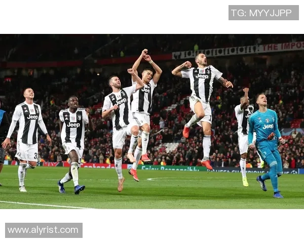 德甲激战：尤文图斯狂胜曼联五球引发全场热烈反响