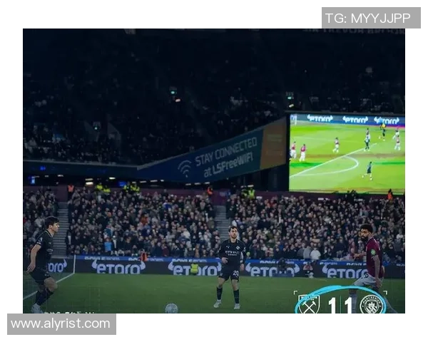 友谊赛曼城与里昂激战成平局红牌事件引发全场热议与转会传闻